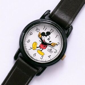 Vintage Mickey Mouse Lorus Quartz V811-0070 Z0 Watch